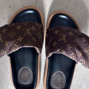 Louis Vuitton Brown and Gold Women's Slippers